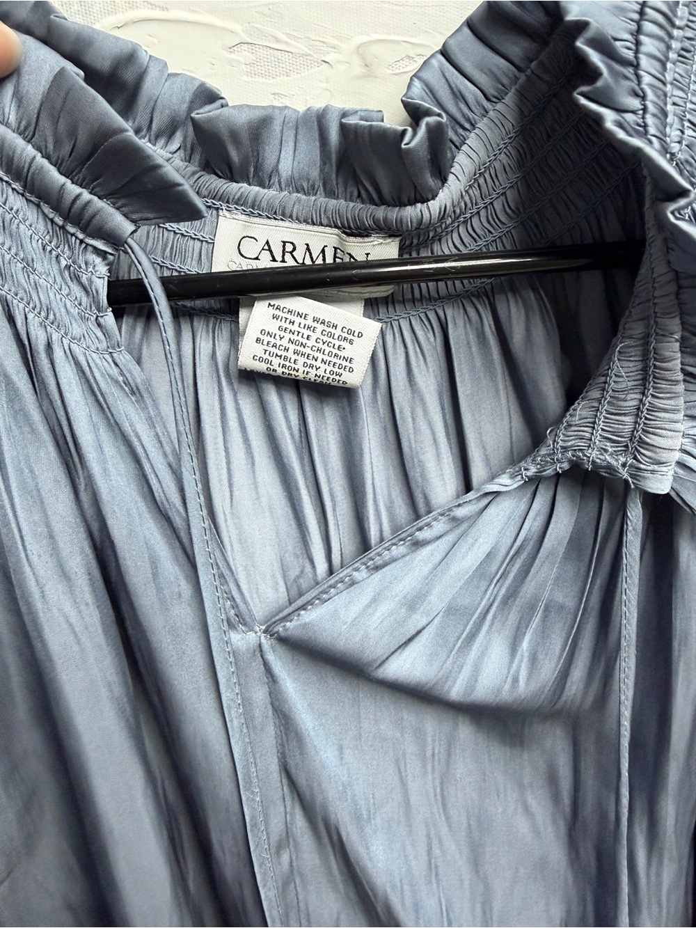 Carmen Marc Valvo Slate Blue Satin Blouse Ruffle Smocked V Neck Long Sleeve M - Picture 3 of 9